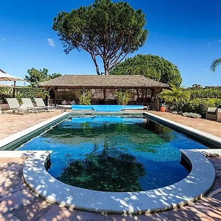Vale Do Garrao Sleeps 8 Pool Air Con Wifi Villa