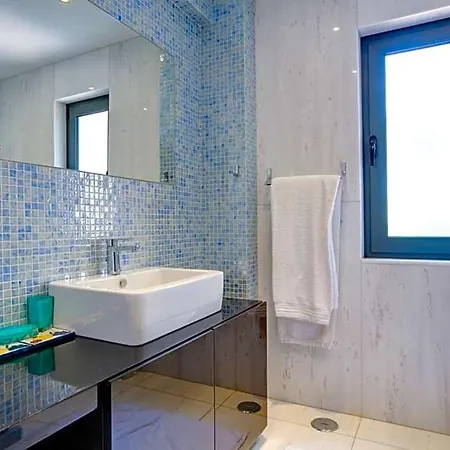 Villa Vale Do Garrao Sleeps 8 Pool Air Con Wifi *