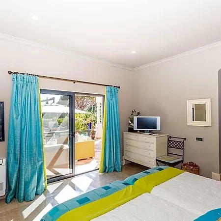Vale Do Garrao Sleeps 8 Pool Air Con Wifi Villa *