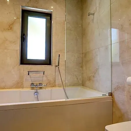 Villa Vale Do Garrao Sleeps 8 Pool Air Con Wifi *