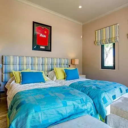 Vale Do Garrao Sleeps 8 Pool Air Con Wifi וילה ואלה דה לובו
